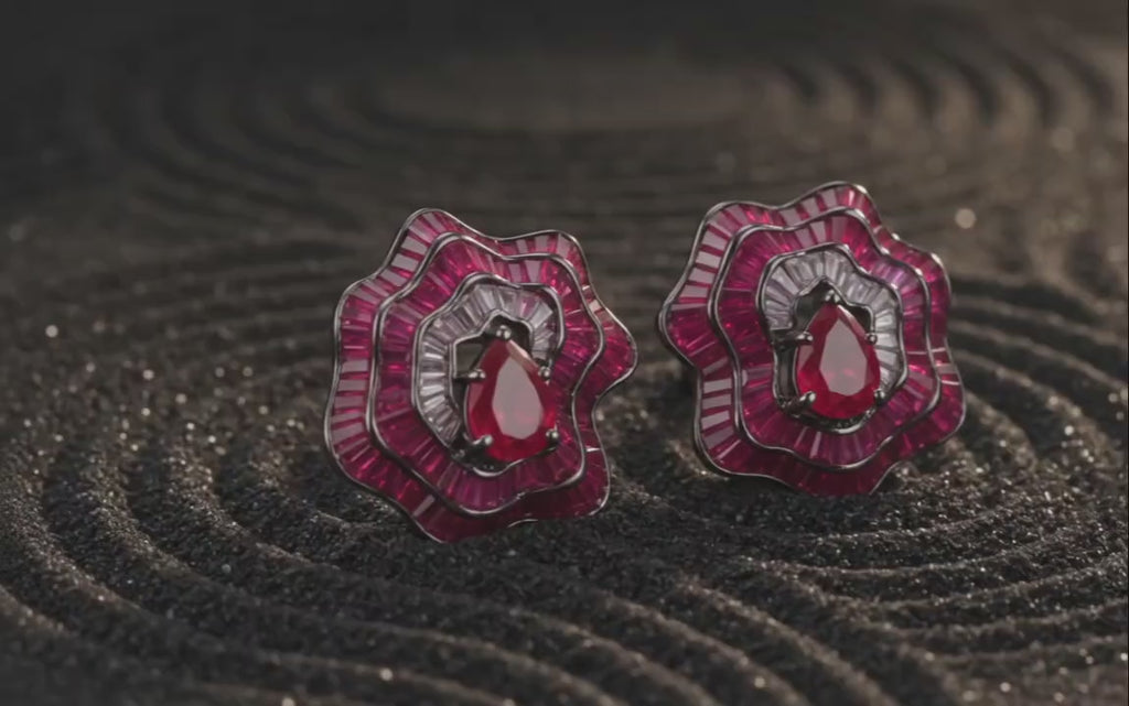 Abstract sculptural silver jewellery ombre design in motion