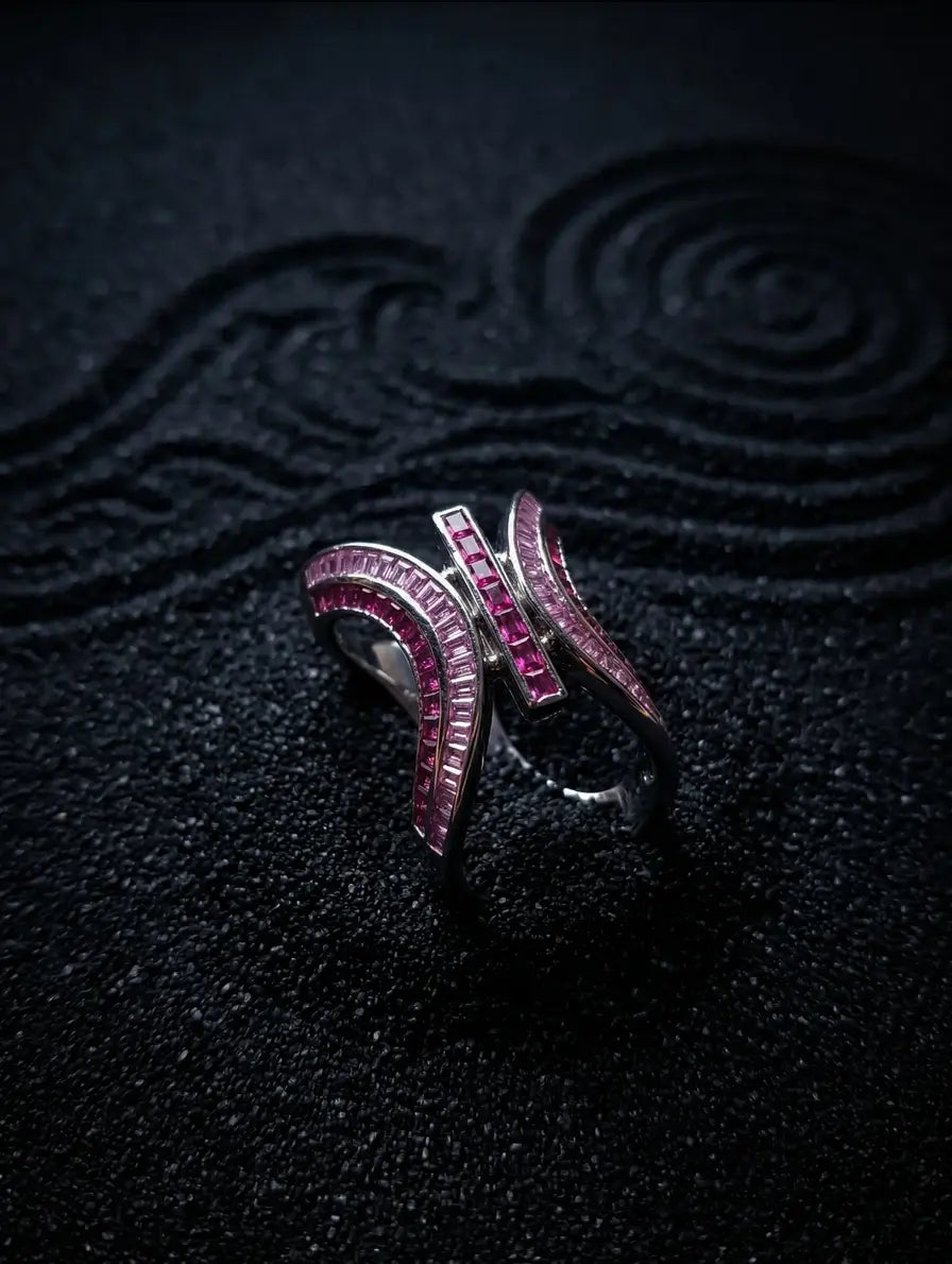 Sculptural silver ring side view wave geometric structure